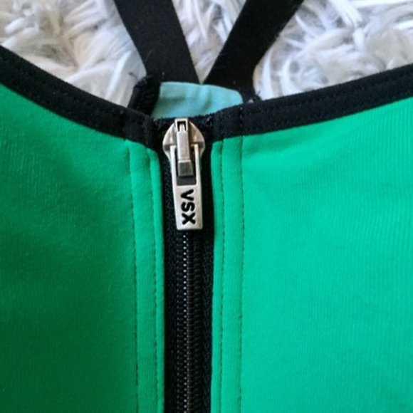 SOLD--Victoria Secret  Sport VSX Sports Bra - Picture 6 of 7